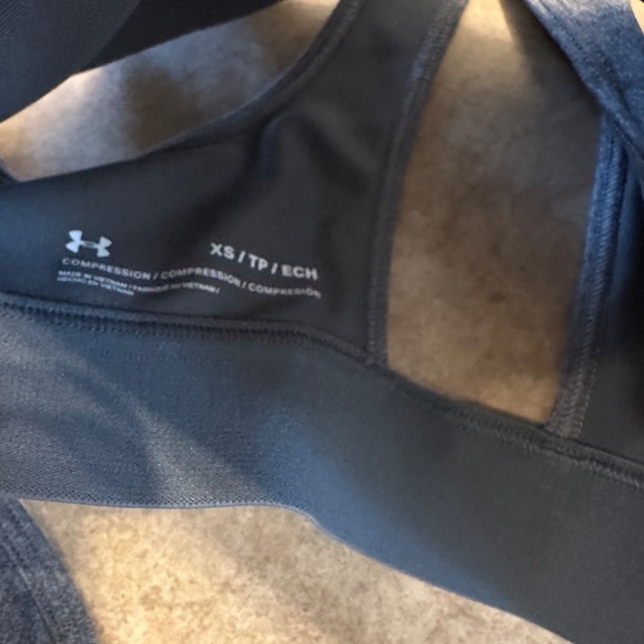NEW UNDER ARMOUR 3 PC Sports bra Compression Bra Lot SIZE XS/S - Picture 7 of 8